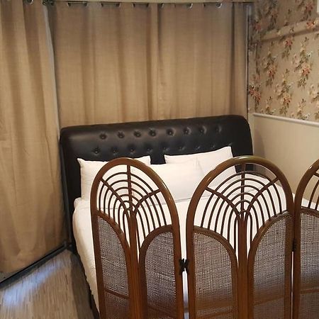 Bed And Butler Hostel Bangkok Eksteriør bilde
